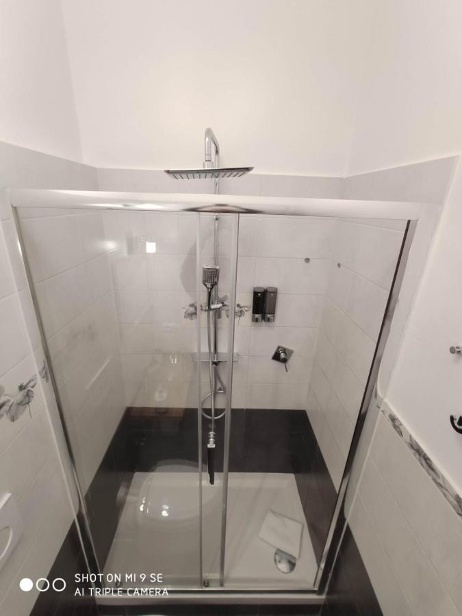 Double B Ferruccio I Bed & Breakfast Рим Екстериор снимка